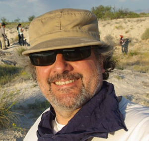 Luis Enrique Eguiarte Fruns